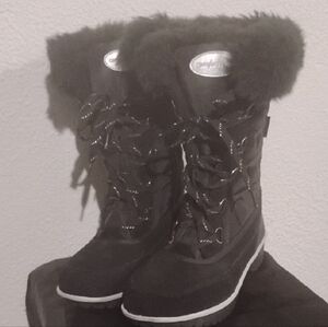 Women's Comfortview Black Fur-Lined Boots
